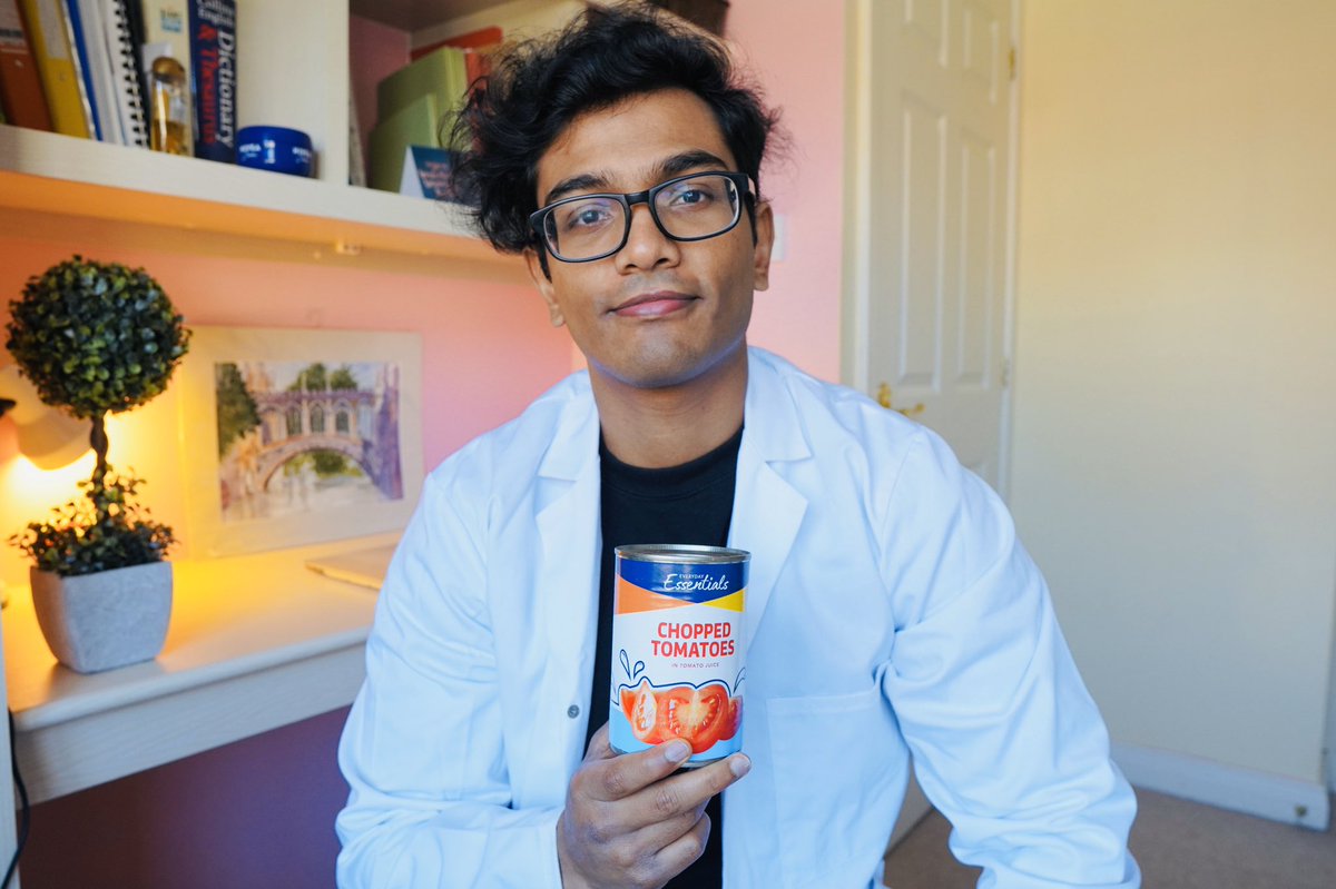 DoctorShaene's tweet photo. Why am I holding a tin of chopped tomatoes in a lab coat? 
https://t.co/gK3bVNos7t https://t.co/7BlGJLpE7O