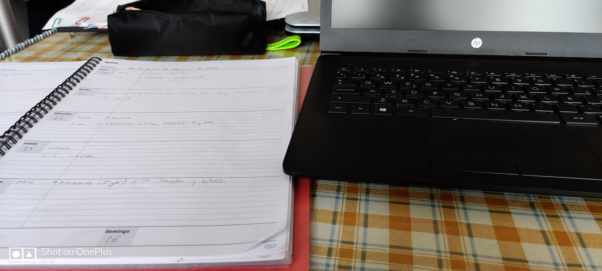 maestroll11's tweet photo. Corrigiendo desde las 8 de la mañana y sin casi las 8 de la tarde y por aquí sigo... 3 video tutoriales, corregir, programar...

Como luego alguien diga que los maestros hemos estado de vacaciones, patada en el omóplato y me como su escroto https://t.co/mgaZHGVy31