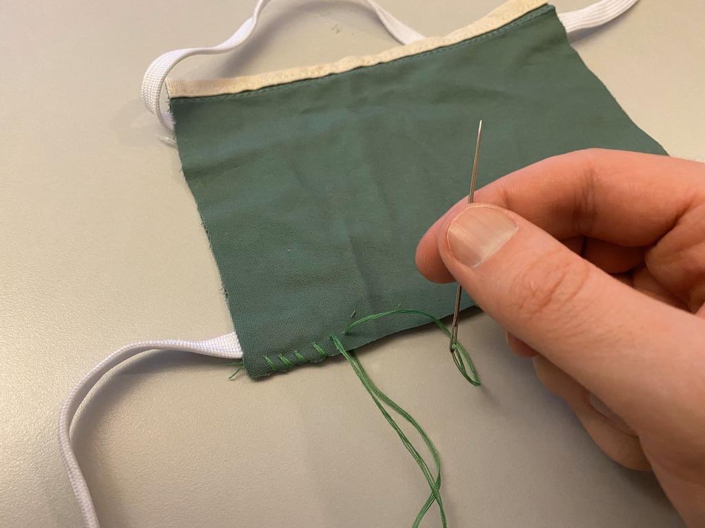 elclosetlgbt's tweet image. La mejor forma de hacer un cubrebocas ☺️😉