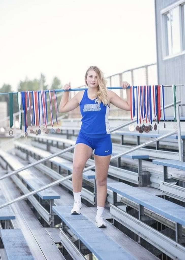 TF_RHS's tweet photo. @tesscadmann - congratulations on all your accomplishments! 💙 https://t.co/501VJLGB9t