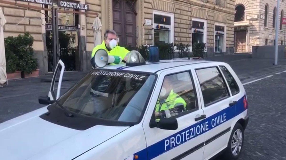 PcLaGarriga's tweet photo. PER TOT ARREU DEL PLANETA, A MOLTS PAISOS ELS DE PROTECCIÓ CIVIL AMB ELS SEU COLOR TARONJA AMB EL TRIANGLE BLAU SEMPRE HI SOM!!! Avui un reconeixement a tot el voluntariat de #protecciocivil que lluita contra el #covid19 en els seus paisos.#coronavirus 👏👏👏👏👏👏👏👏👏👏👏👏👏 https://t.co/UXDqNVZsXk