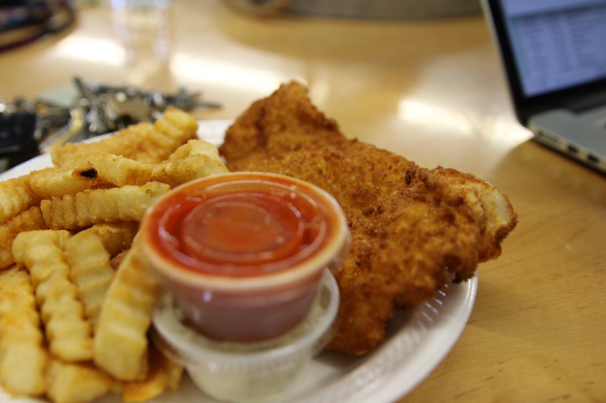 porklandbbq's tweet photo. Today is Thursday which means tomorrow is Fryday! Call in your order for pick up or delivery (502) 890-5988, Porkland is open from 11am to 7pm. 

2519 St Cecilia St 

#louisvilleeats #neighborslovingneighbors https://t.co/gsi877FfEE