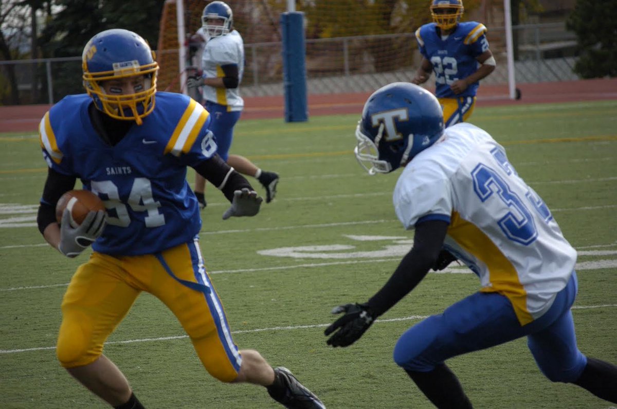 Throw Back Thursday! In the inaugural Saints season our very own Mike VanMassenhove recorded 10 receptions for 243 yards and 3 TDs in the first ever Saints win vs. Trinity Bible on Oct. 25th 2008!  #LiveTheStandard #Tbt