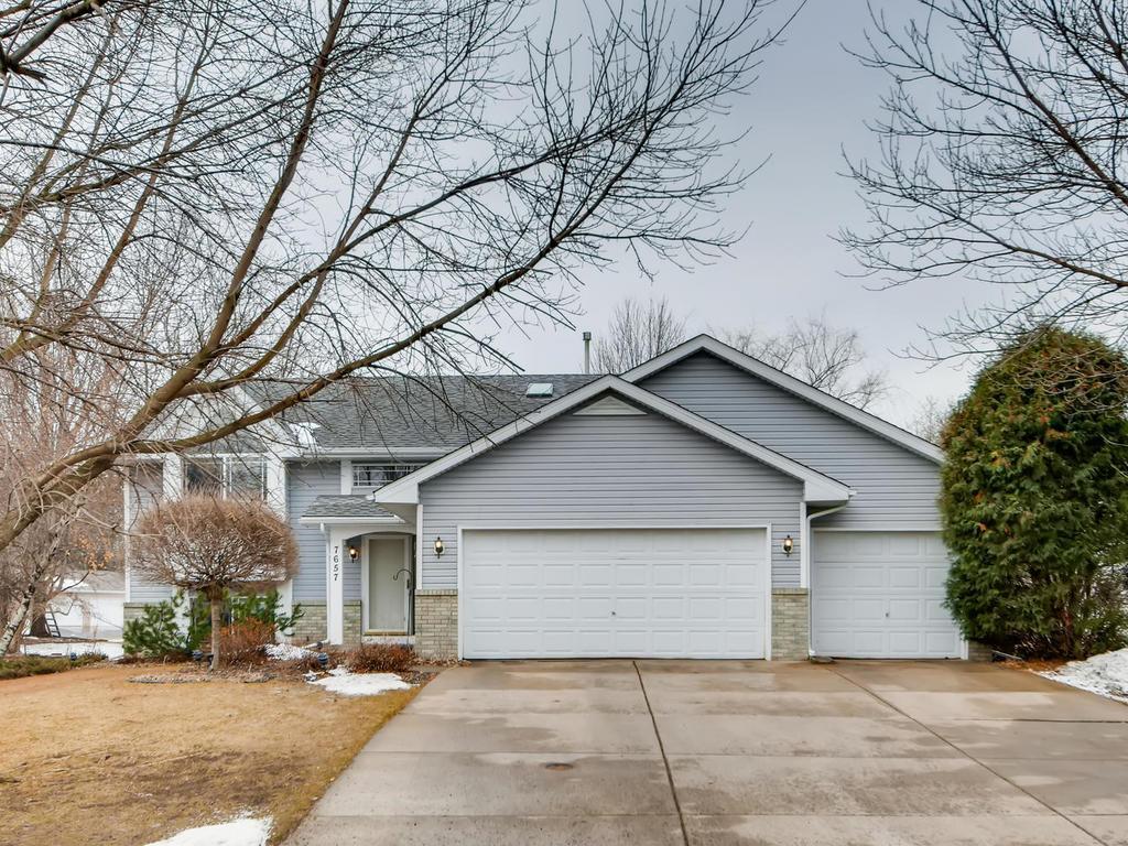 bethholm1's tweet photo. See what this home has to offer! Contact me for a showing today. #homesforsale #realestate  https://t.co/lkO0xVIDeN https://t.co/ldZXjS7dv4