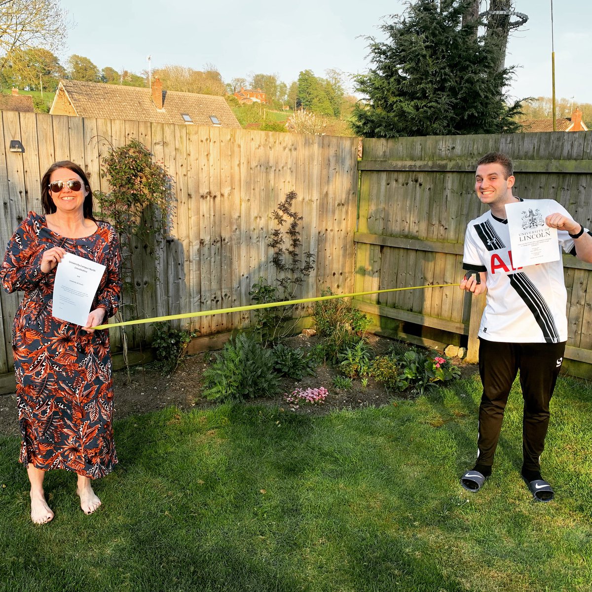 zleader12's tweet image. Social distancing done right 🤣 #DissertationSubmission @unilincoln