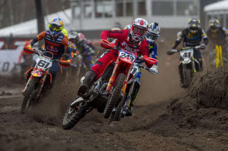 hinsonracing's tweet photo. That #hinsonhookup with defending MXGP Champ @TimGajser243 👊 #hinsonclutch #tg243 #hinsondomination #mxgp #hrc #moto #motocross 📸 @shotbyBavo https://t.co/G7ufNuW27e