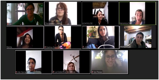 ChazarretaLau's tweet photo. Nos encontramos en un abrazo virtual para seguir organizándos en los territorios donde construimos y tejemos comunidad.
Sabemos que nadie se salva solx. La salida es colectiva.
#LasHeras #Algarrobal #Challao #Capital #LaFavorita #Luján #SanCarlos
#FeminismoPopular
#SomosPueblo https://t.co/JLhzVmuwCo