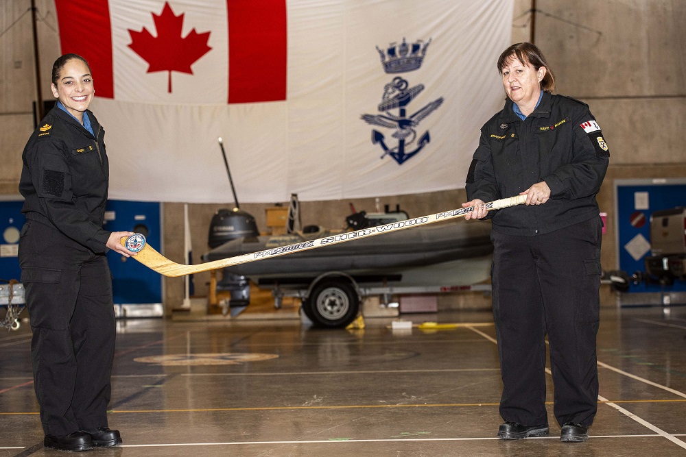 RoyalCanNavy's tweet photo. Special Delivery! A special BOA Morale Patch was created &amp; some have been delivered. To be worn by sailors, soldiers, &amp; aviators to help us commemorate the heroics, service &amp; sacrifice that serve as the foundation for our proud fighting service #BOA75 #CanadaRemembers https://t.co/K89oj7Ym70