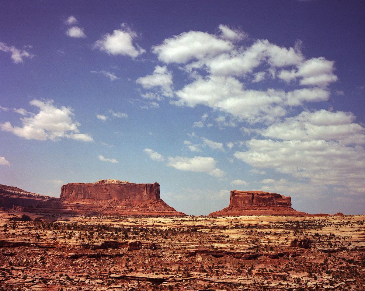Johnbatdorff's tweet photo. Somewhere in Utah with my Pentax 67. No GPS, and definitely not paying attention!

#film #portra #pentax67 https://t.co/rW6QHyGzpW