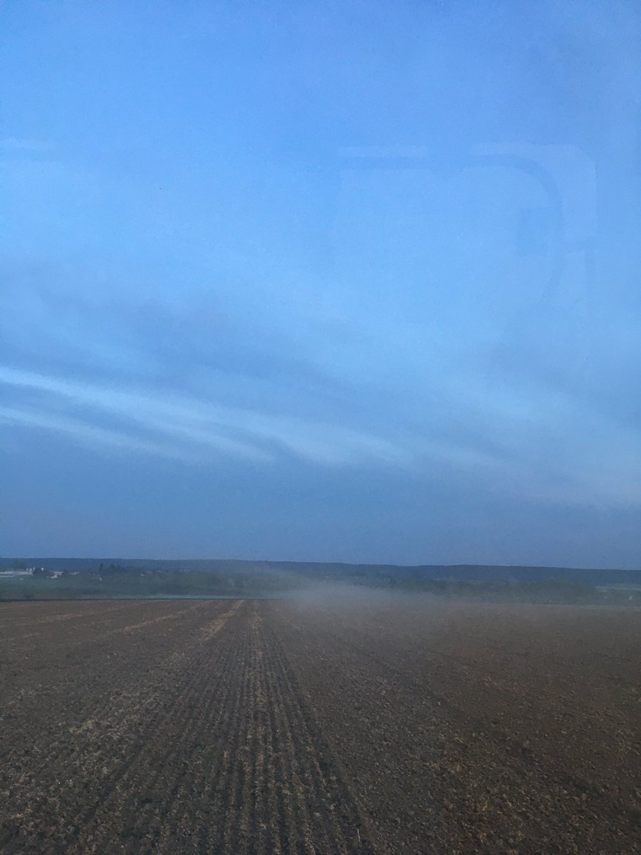 LePogamGuillaum's tweet photo. #FenêtreOuverte
#PartageTonPaysage
@Fragritwittos
#TBCR
Préparation des terres à maïs 🌽
#boulitage @GautreauMaxime
Jamais vu ça en 30ans😱 https://t.co/Z8ykWebuUW
