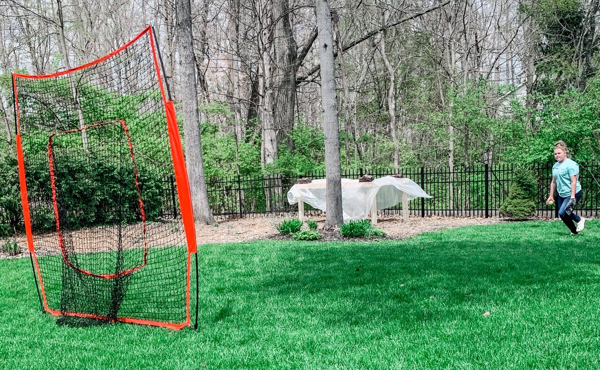 Robin_5312's tweet image. Thanks Easter Bunny! 🐣 🐇 #pitchingpractice #pitcher #workinghard #corona2020