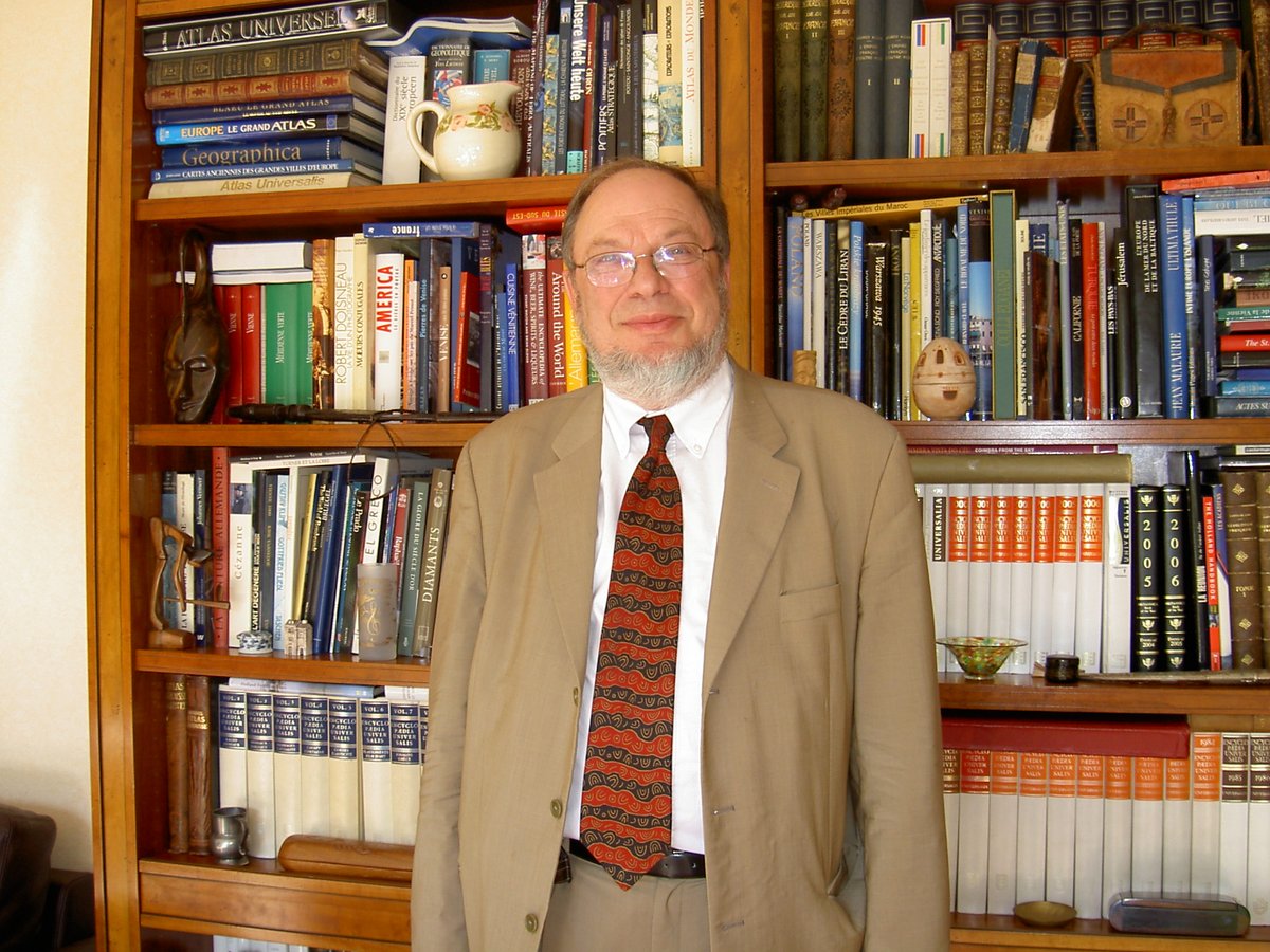 25 Years of ELFA - Greetings from Former Presidents

Happy birthday to you ELFA but I prefer to say - or sing - because we will be in Warsaw, Sto lat! Sto lat! Niech żyje, żyje nam! - 100 years,100 years, May they live!

Dominique Breillat (Uni. de Poitiers)
ELFA President 1998-9