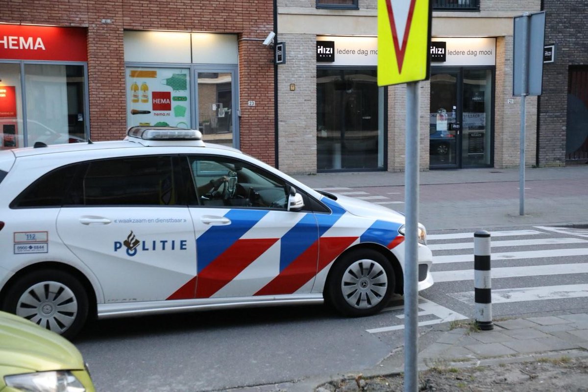 Telefoon buitgemaakt bij straatroof in Hoofddorp..