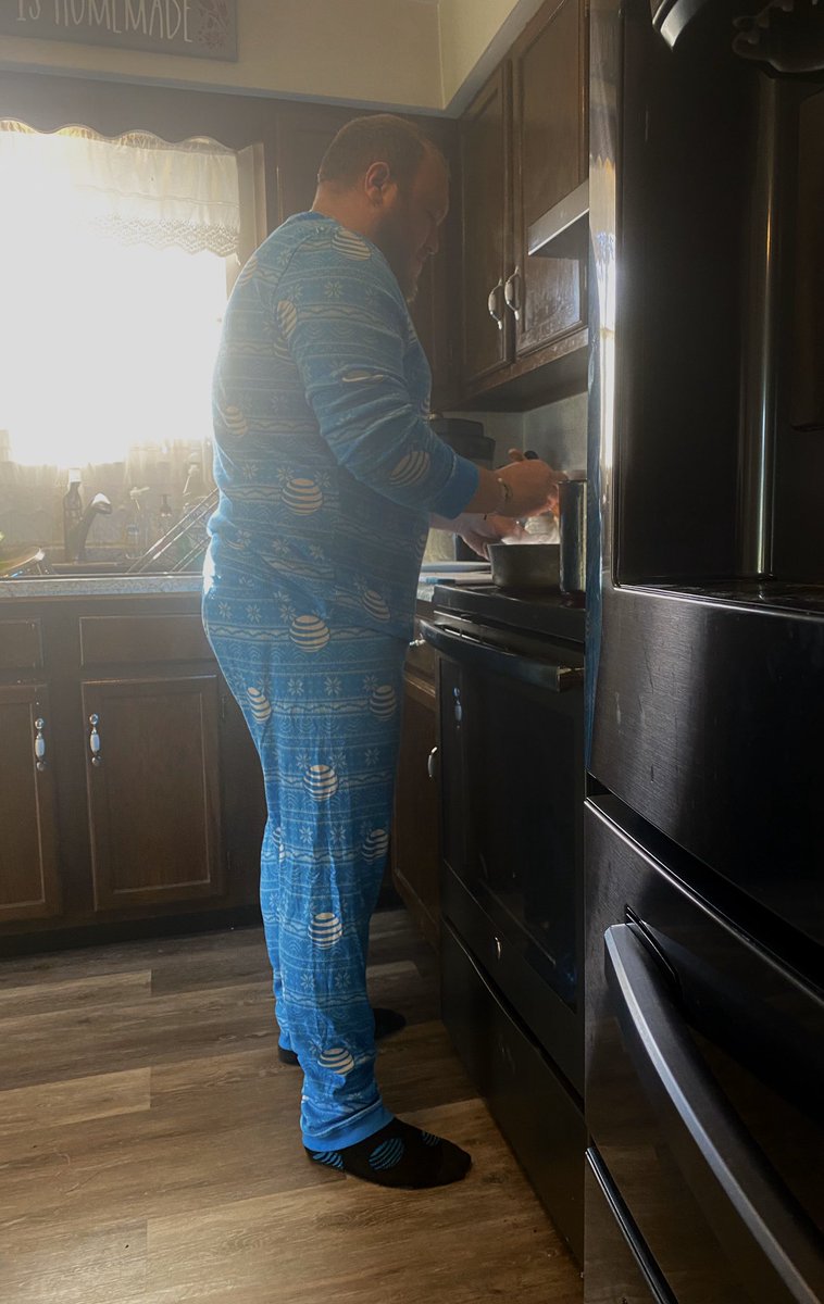 Matt__Rash's tweet photo. on #NationalWearYourPajamasToWorkDay what other pajama’s would I wear on a WFH day! showing my spirit @_teamPOWer ‼️🌐⚡️ #POWerSpiritDays #POWerEquation https://t.co/n3RvdkE71w