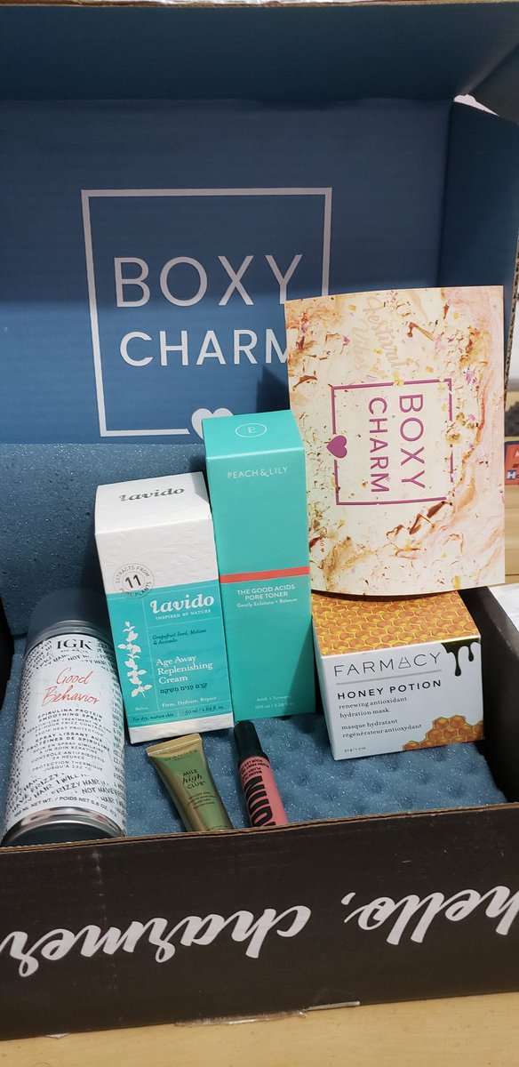 kristelle63's tweet photo. #boxycharm #BoxyFlipsit https://t.co/BKhx7er8vM