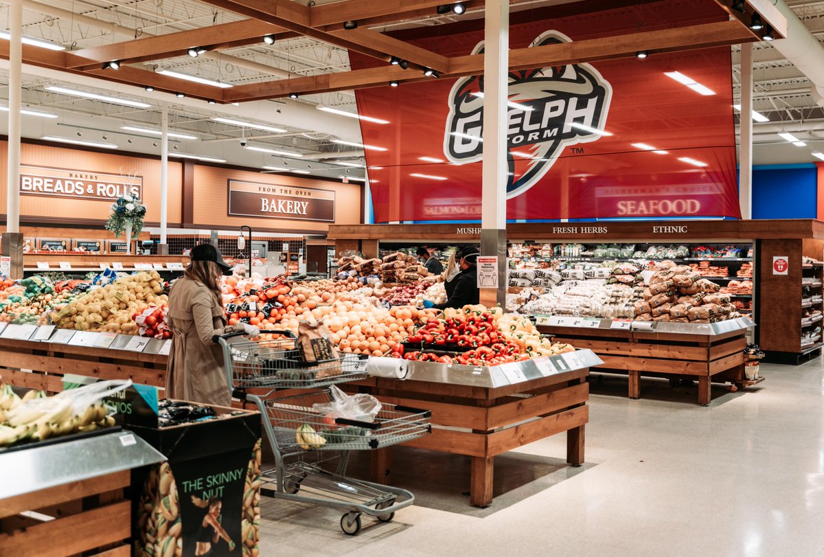 trilliumwest's tweet photo. Every Tuesday TW lovelies are heading out to fill grocery orders for residents of the Village by the Arboretum. HUGE thanks to Zehrs on Eramosa for opening their doors to us after hours so we could fill the 40+ orders while maintaining a safe distance from one another. #TDUBLOVES https://t.co/hRj3y18iy0