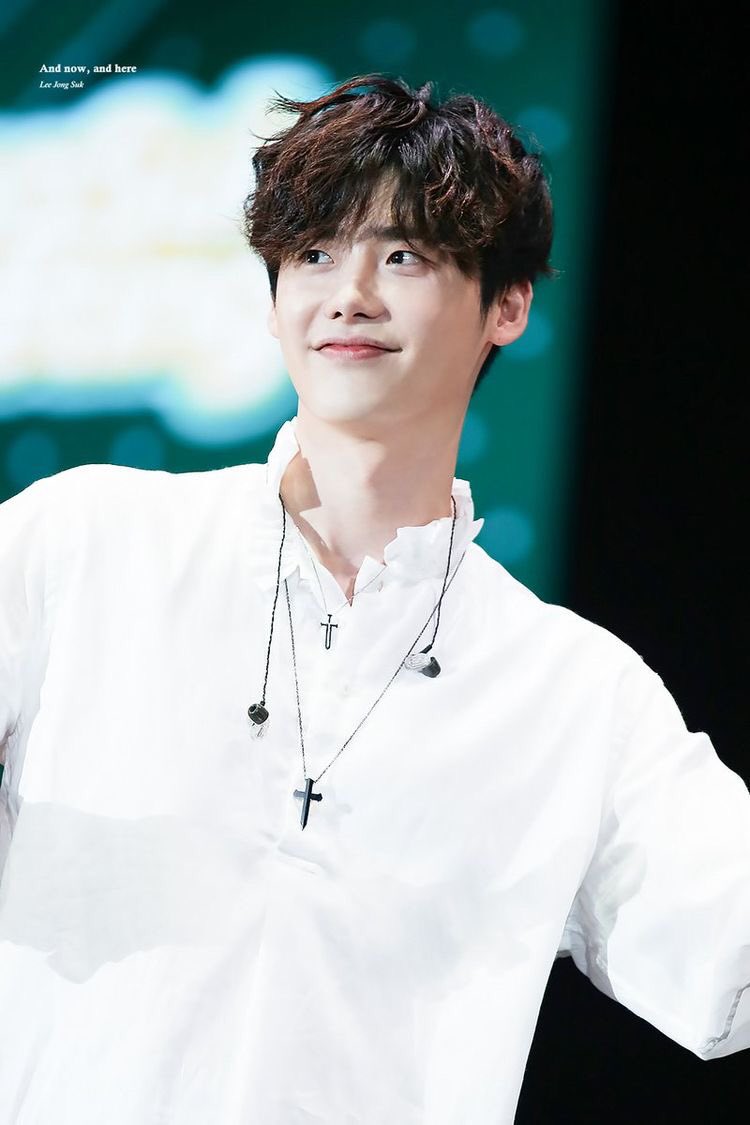lee jongsuk smiling, a well needed thread