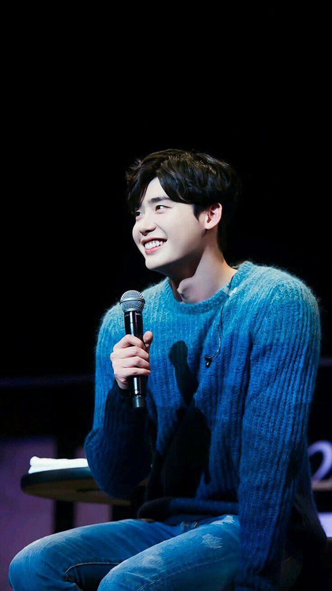 lee jongsuk smiling, a well needed thread