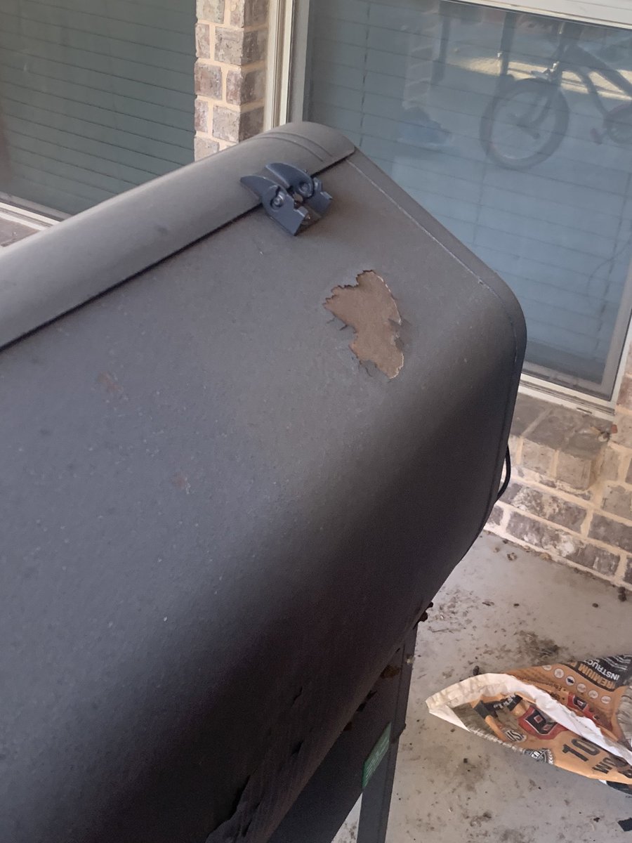 j_nelson76's tweet photo. I have had this @GMGrills for less than 2 years and this is the shape it is in. Absolutely horrible! My @TraegerGrills is 8 years old and still the best I have used. What can you do @GMGrills? @TraegerGrills stands behind their products. Do you? https://t.co/y1aCVP4oDx