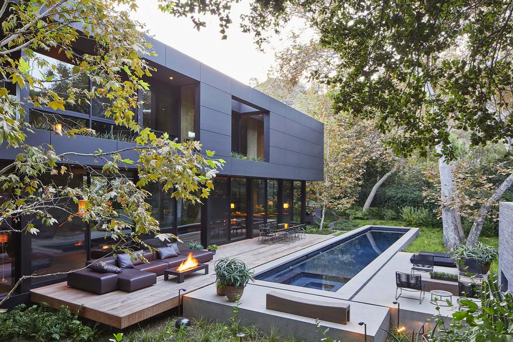 BjornFarrugia's tweet photo. Mandeville Canyon Residence | Marmolradziner design-build firm
#LA #hiltonhyland #luxuryhomes #milliondollarlisting #residential #realestateagent #zillow #luxuryrealestate #architecture #views #l4l #followback #instafollow #teamfollowback #picoftheday #iamyouragent https://t.co/kyxSjxQshw
