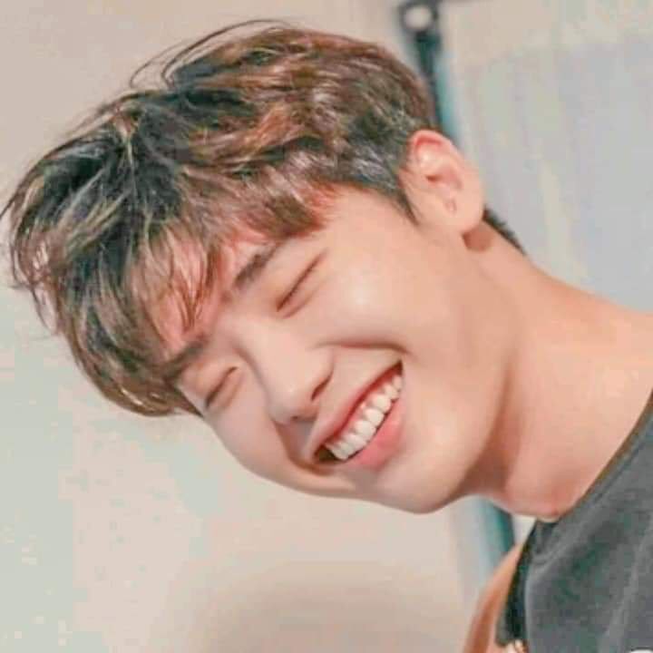 lee jongsuk smiling, a well needed thread