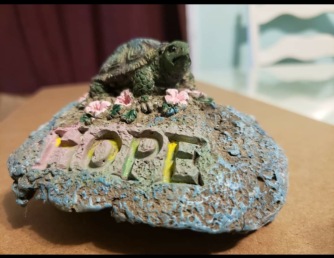 kmclyons's tweet photo. It's awesome when a student sends you her artwork because you had a nice chat that had nothing to do with school work. Thank you, Zaira. #thankastudent #WPProud @HighlandsMS_WP @highlands_ap @wplainsschools https://t.co/MqJezmP9rk