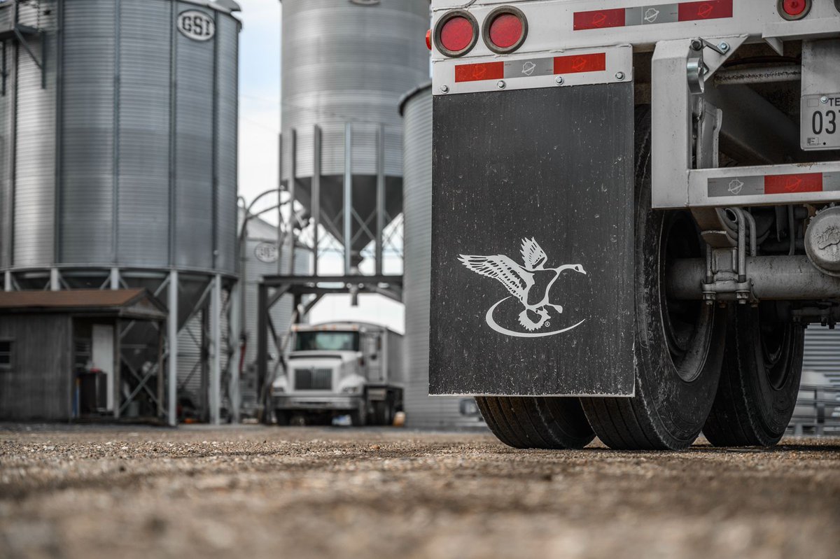 Final___Flight's tweet photo. Being farmers is more than just a duty, and it's more than just growing crops. It's an opportunity, and it's a way of life. Everything we do an outdoor retailer and outdoorsman, is impacted by our experiences on Powers &amp; Midway Farms. #FinalFlightOutfitters #PowersMidwayFarms https://t.co/AWnNzuW9mi