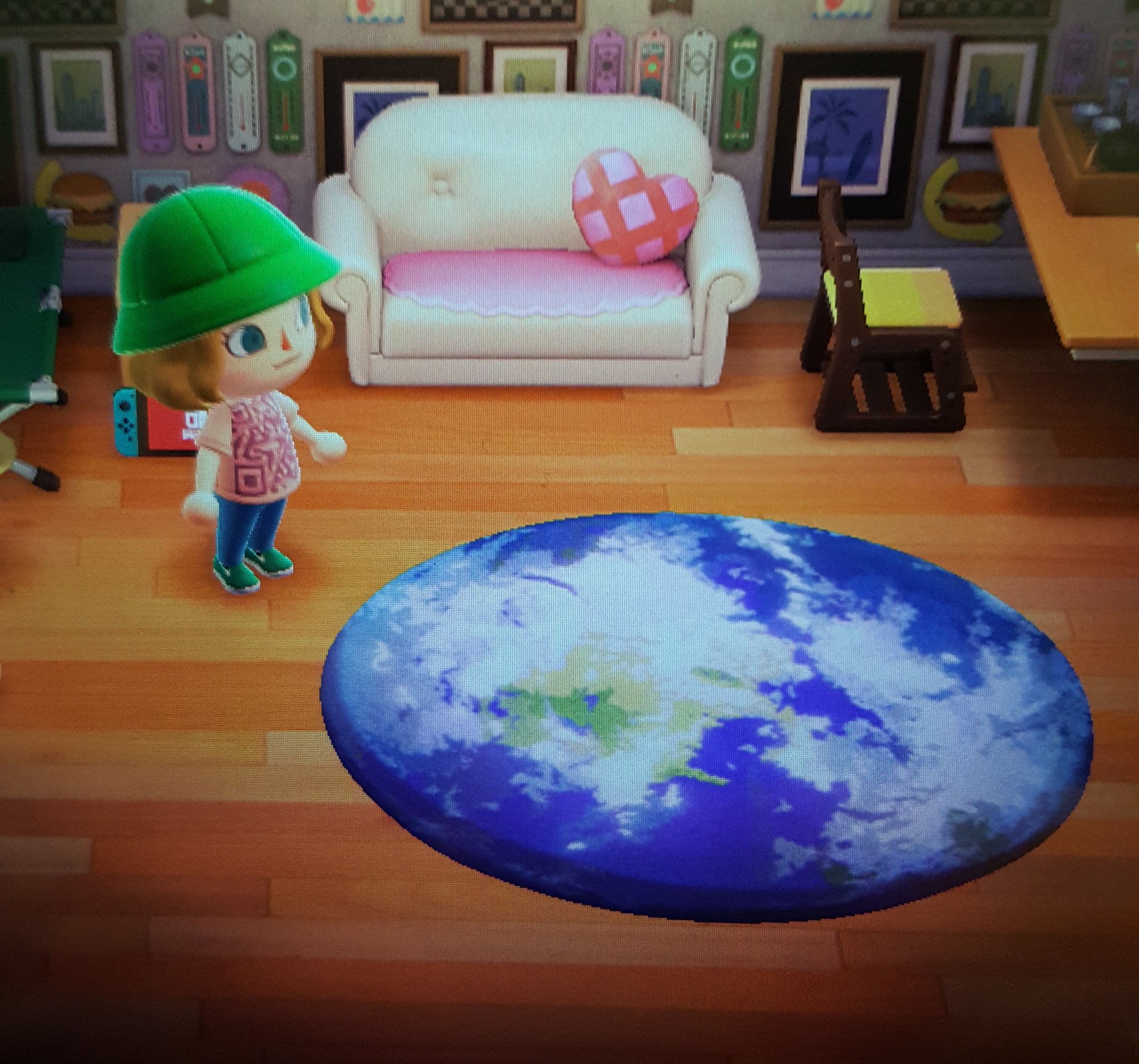 blargle on Twitter "I bought a mystery rug from Saharah for 1500 bells