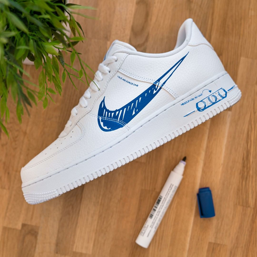 Amadou K. on Twitter: "Style croquis. La Nike Air Force 1 LV8 Utility 'Sketch Pack' White Racer Blue =&gt; https://t.co/nd3FOYnvJw https://t.co/QC0ZfWVT5i" /