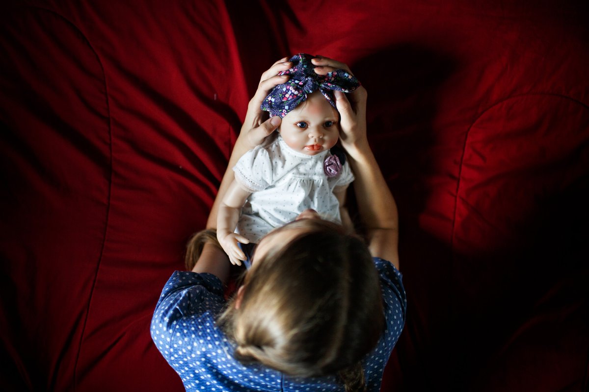 Watch <a href="/anniesakkab/">Annie Sakkab</a>'s documentary "Hollie's Dress" on CBC. 

gem.cbc.ca/media/short-do…