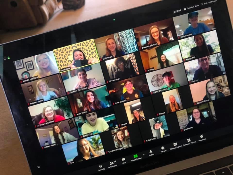 State Officers hosted a virtual workshop with members across the state today! Stay tuned for your chance to hang out with the state officers next week!!