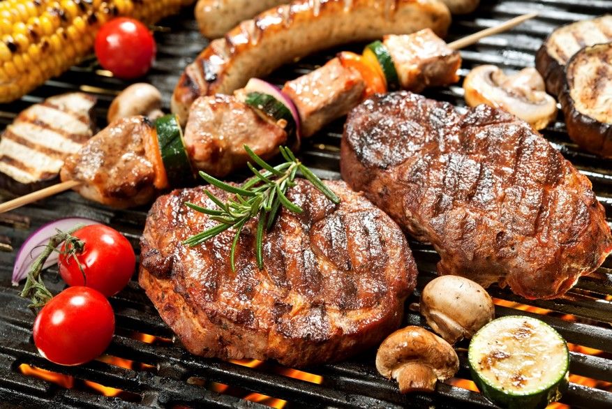 cattlefax's tweet photo. The #beefcutout has inched higher this week, and it is already $4 to $5/cwt. off its lows from last week Thursday. The slowdown in production is likely to maintain firm support for the beef complex. https://t.co/pROB1ZICoR https://t.co/j5fGaEVWKL