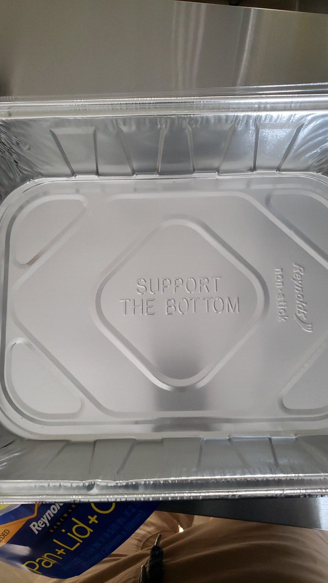 AndrewDunCaved's tweet photo. Reynolds bakeware's got my vote. #SupportTheBottom https://t.co/b6nOS00WeM