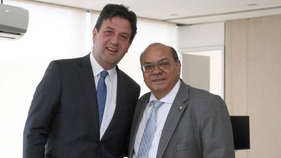 Mandetta foi demitido. O PR não suportou manter na equipe alguém cujas posições técnicas divergiam de seus interesses políticos imediatos. Parabéns ao @lhmandetta pela altivez. Ao novo ministro, boa sorte no trabalho, no interesse de todos os brasileiros.