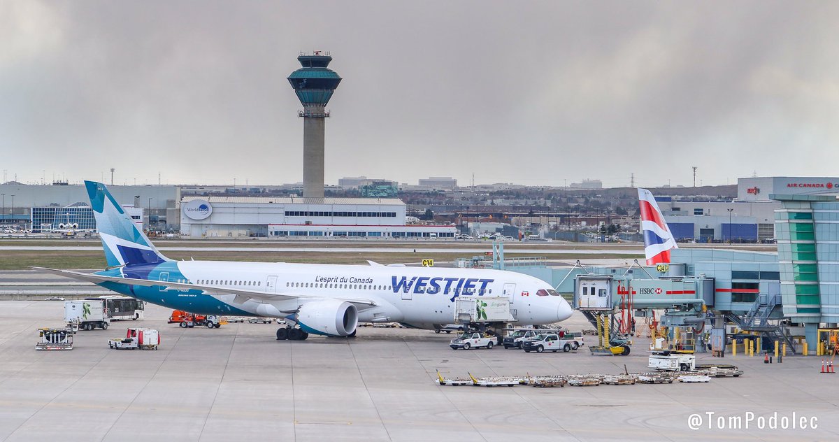 TomPodolec's tweet photo. PHOTO Quiet scene at Toronto Pearson Airport this afternoon. As is the new normal now. Snow squalls moving through in the distance. Westjet #WS662 parked at a T3 gate after arriving from Calgary.
C-GURP Boeing 787-9 Dreamliner https://t.co/VF211A0v6Z