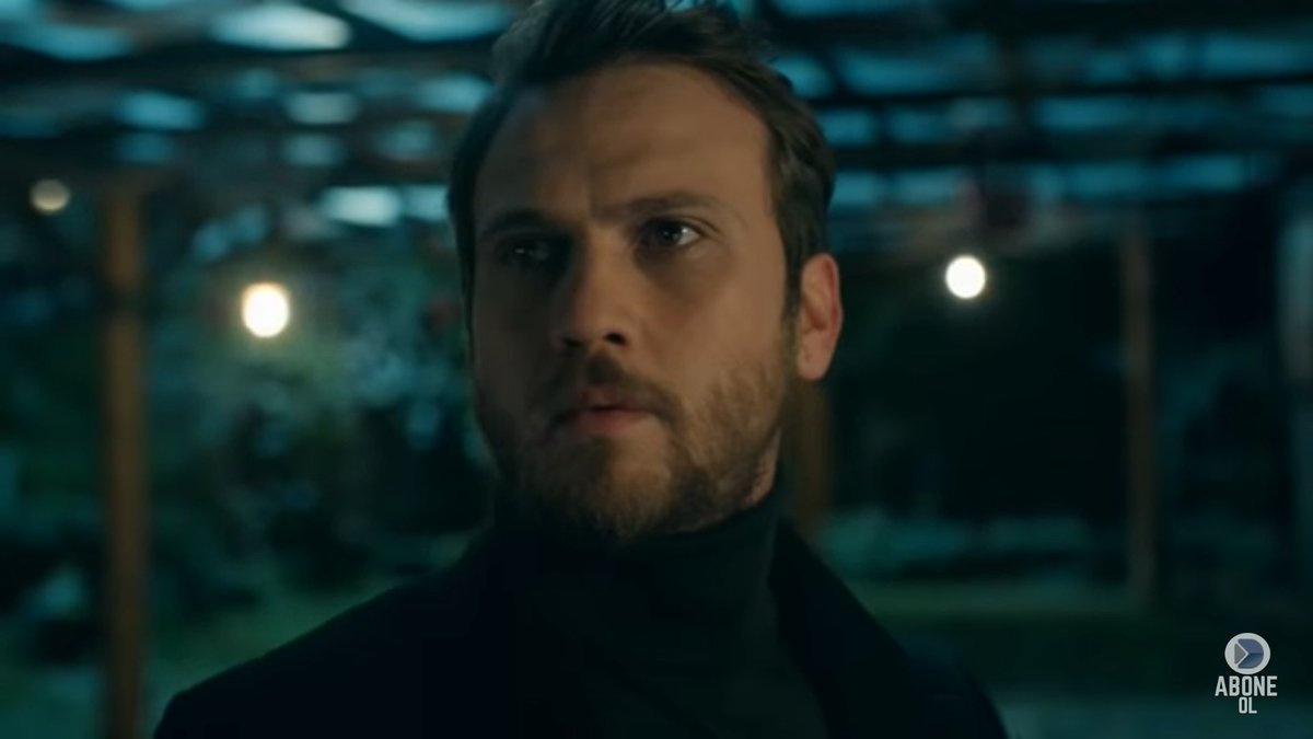 Y wanted To take efsun out from Istanbul war,he stole the gold first made sure that she isnt involved anymore then,attacked the table guys,the issue is that efsun grandmother asked for cagatay help,besides the gold belonged To cagatay as well,so the war started   #cukur   #EfYam ++