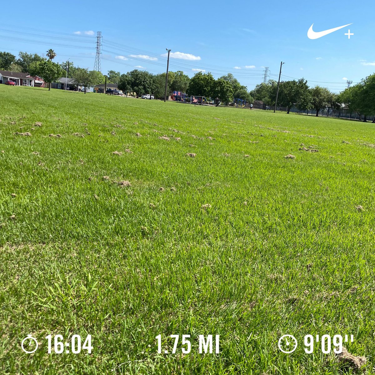 Nando07_713's tweet image. #BenchmarkRun #nikerunclub We striving for greatness!