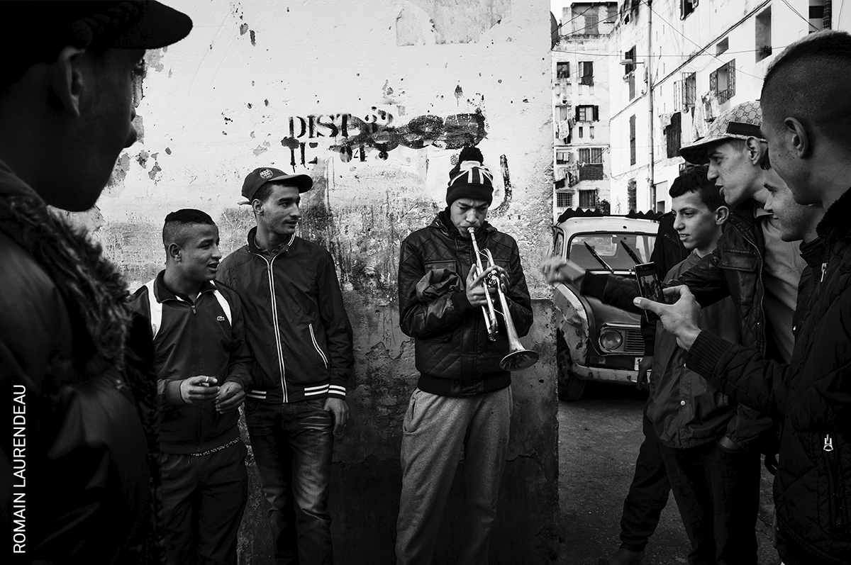 WorldPressPhoto's tweet image. The World Press Photo Story of the Year has been awarded to ‘Kho, the Genesis of a Revolt’ by Romain Laurendeau (@PhotoRomain). Discover the stories that matter, chosen by an independent jury: bit.ly/2020-Contests-… #WPPh2020