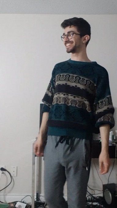 Indulge in my bulge 🍆  Like &amp; RT for my pants to come off https://t.co/lIS8odh9Ua<a href="/tag/takehertopoundtown"class="tags"><span>#takehertopoundtown</span></a>