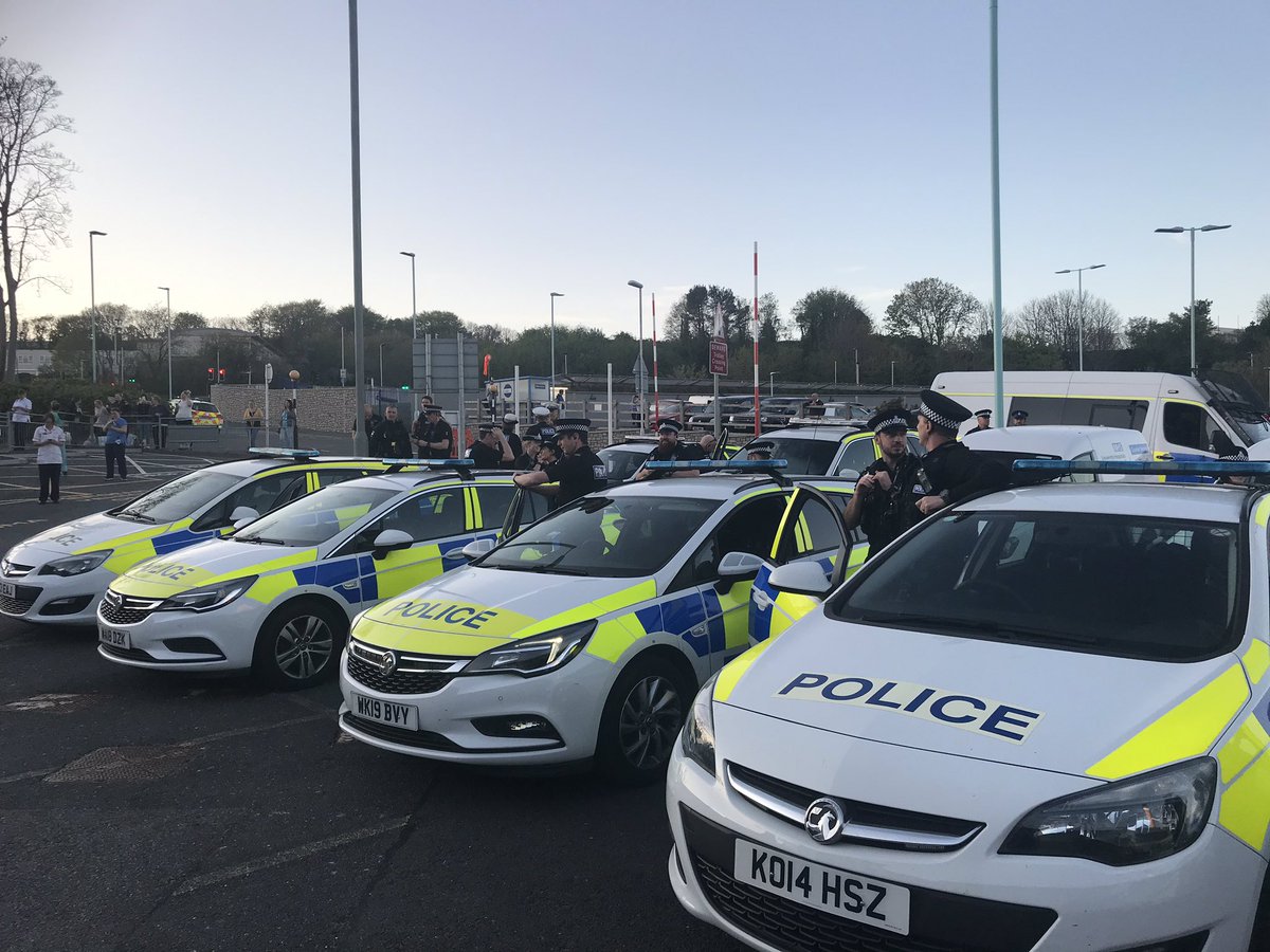 Tonight we gathered with our colleagues at Derriford hospital to say thank you 🙏 #COVID19 #StayHome #dcpolice #emotional #StayHomeSaveLives #NHS