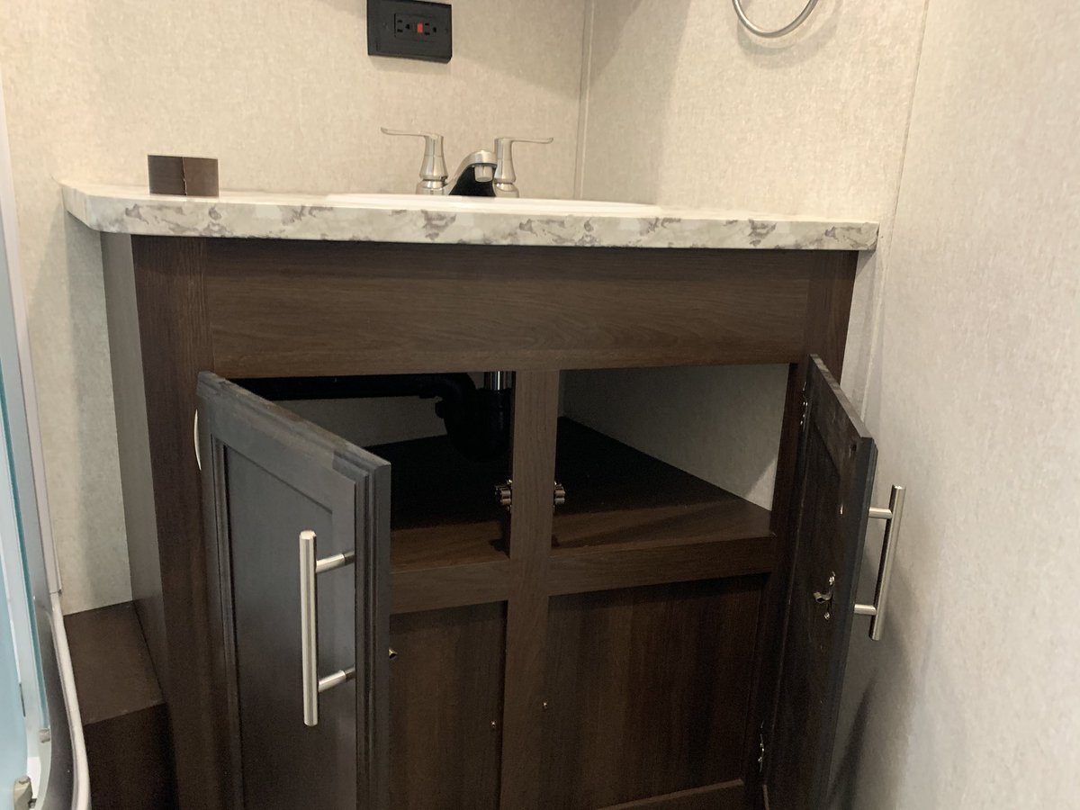 ForrestRVCenter's tweet image. A busy day down at the shop for Derek who was repairing a water damaged bathroom. Now it looks as good as new! #Camping #RepairTime #outdoors