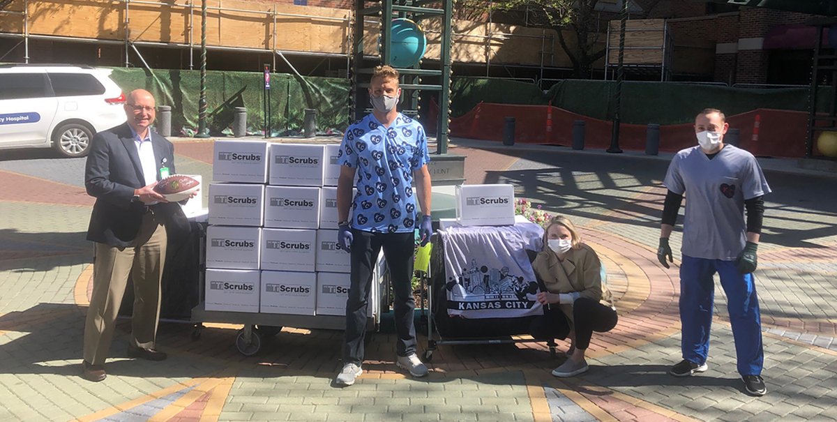 ChildrensMercy's tweet photo. @TiScrubs, a KC scrubs company, teamed up with Dustin Colquitt, World Champion punter, to donate $25,000 worth of scrubs to Children’s Mercy! CEO Paul Kempinski was thrilled to accept the donations and help get them to our #HealthcareHeroes. #TogetherLoveWill #ThankfulThursday https://t.co/3h14BoZxKV