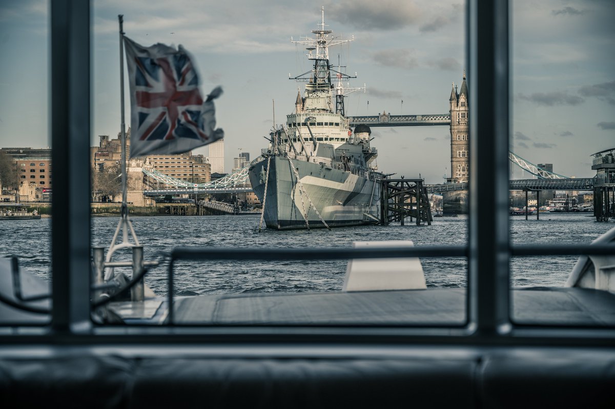 [THREAD]  #PictureOfTheDay 16th April 2020: Flag and ships  https://sw1a0aa.pics/2020/04/16/flag-and-ships/