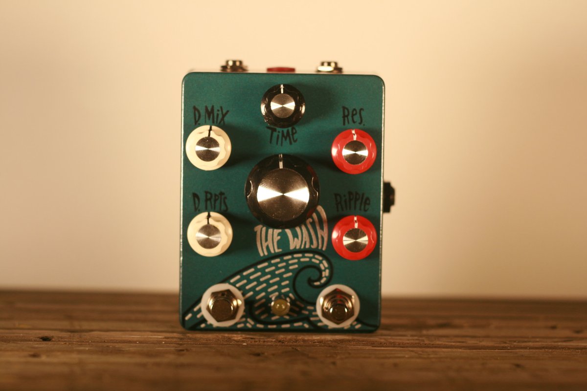 What a beaut...

#guitarpedals #guitar #pedals #effects #reverb #delay #wash #hungryrobot
