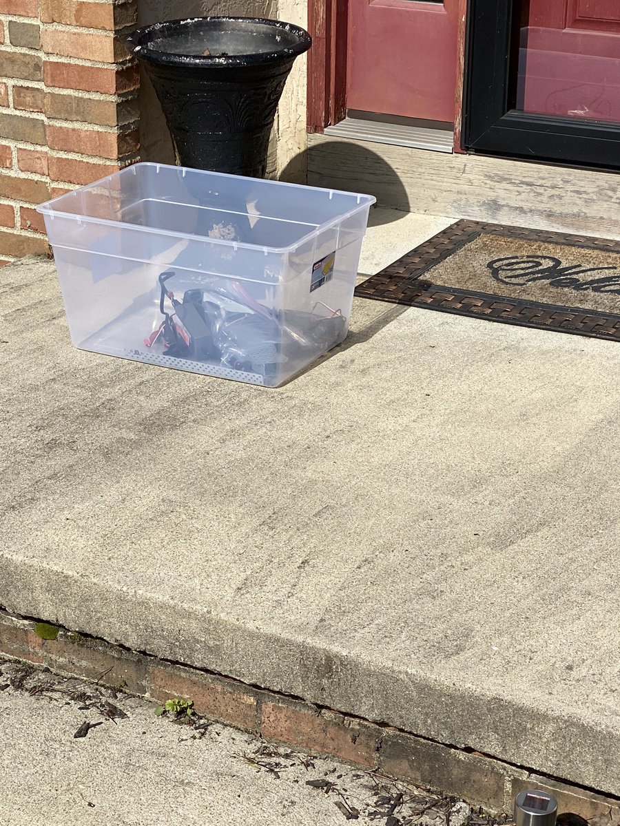 Gah_MS_Robotics's tweet photo. Robot kits made so each student can learn programming and robotics at home. https://t.co/CAXNlipRog