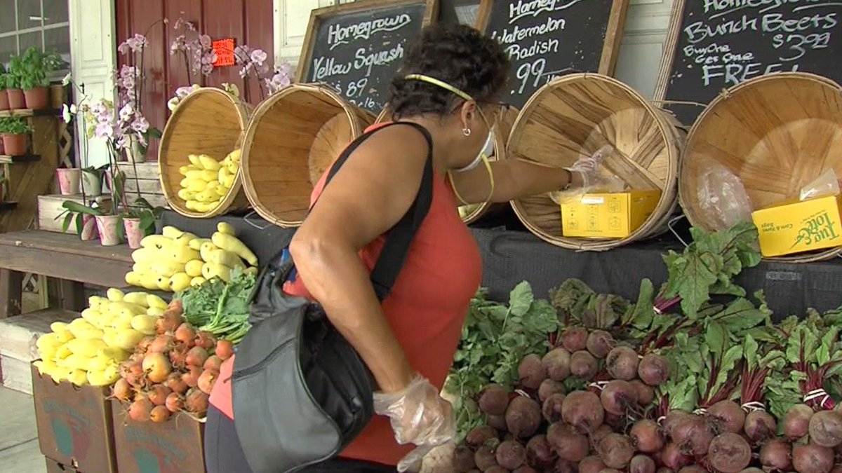 WPTV's tweet photo. 'Keep Florida Growing' website connects farmers with customers https://t.co/CIbBBa9Ovk reports @LinnieSupall https://t.co/e7E9z4BfZz