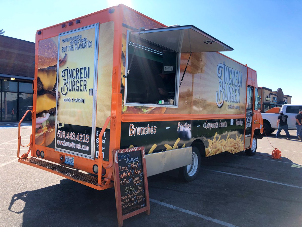 SpoKylah's tweet photo. OMG, just discovered that @IncrediburgEggs has a new #foodtruck on Sprague, right across from Costco!!! As soon as they start selling Bloody Marys to go too, my life will be complete. #Spokane #SpokaneValley #inlandstrong #incrediburger https://t.co/d12F3t4Be4