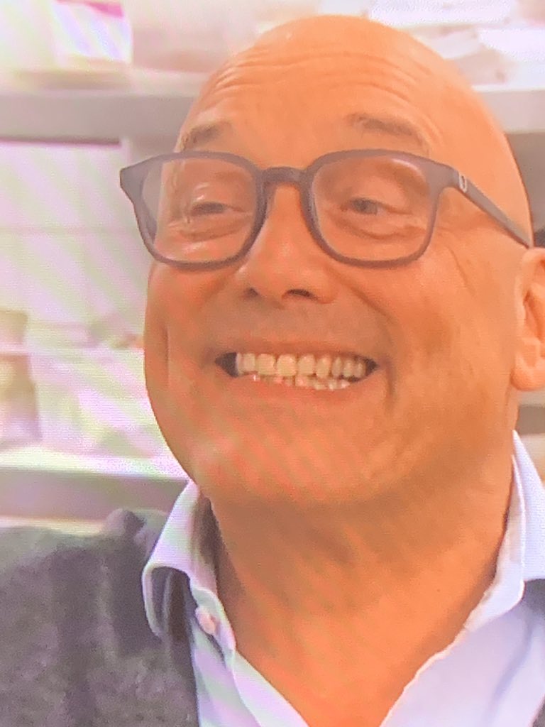 GavinCasey83's tweet photo. Watching @MasterChefUK - just love it when deserts are being made  and @GreggAWallace expressions when tasting - really cracks me up #sideshurt 😂 @JohnTorode1 https://t.co/aalTO6CqDM