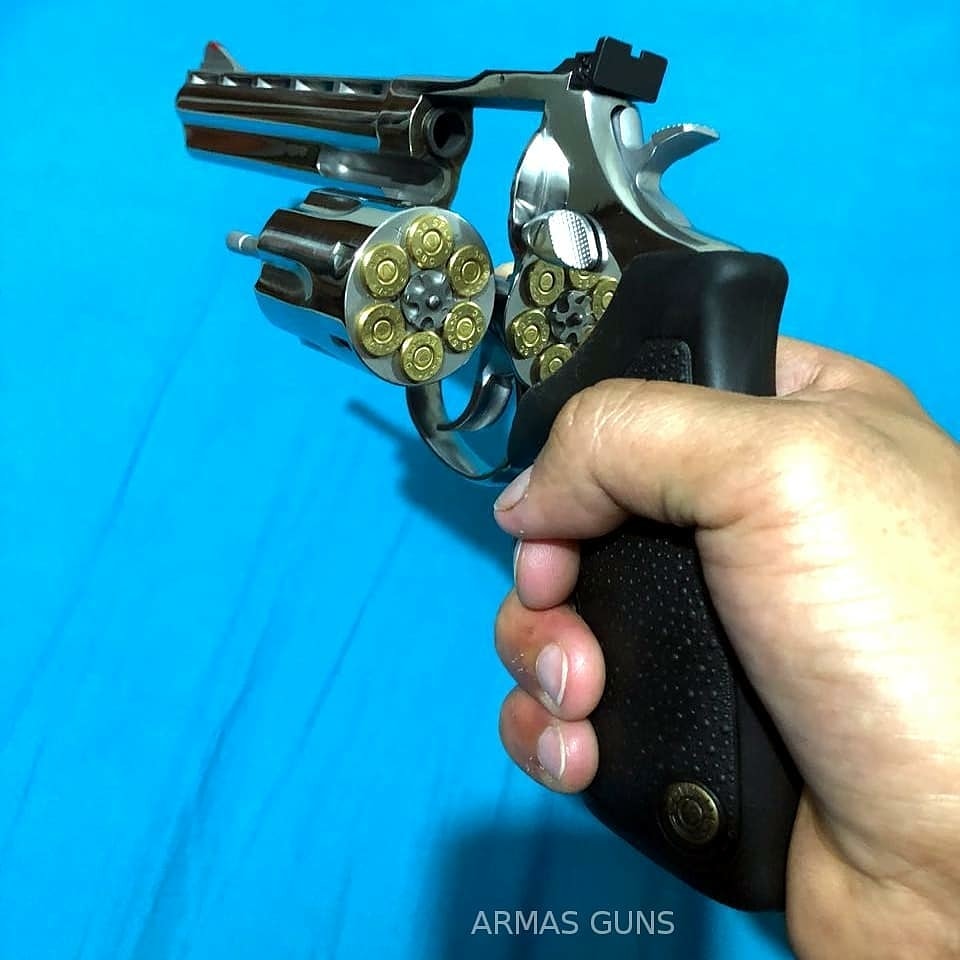 Armas Guns ︻デ═一 on X: Revólver Taurus 889  Calibre .38 🇧🇷  #MatoGrossoDoSul  / X