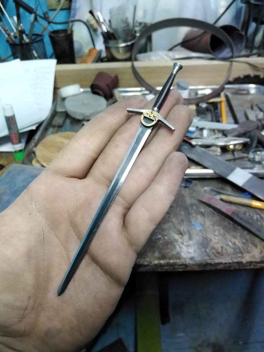 ShadowFergo's tweet image. 1/6 scale "steel sword" from Netflix "The Witcher"
@henrycavill
#shadowfergo #thewitchernetflix #thewitcher #sword #onesixthscale #onesixth #hottoys #actionfigures #toys #collectable #collectables #handmade #handcrafted #miniatures #toys #netflix #henrycavill #shadowfergo